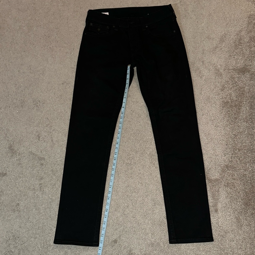 Men’s True Religion Rocco relaxed skinny jeans size 34.